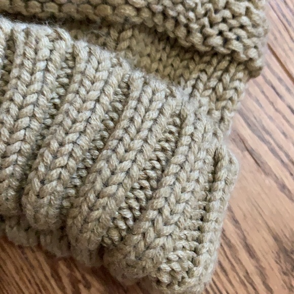 CC Slouch Toque - Picture 3 of 3